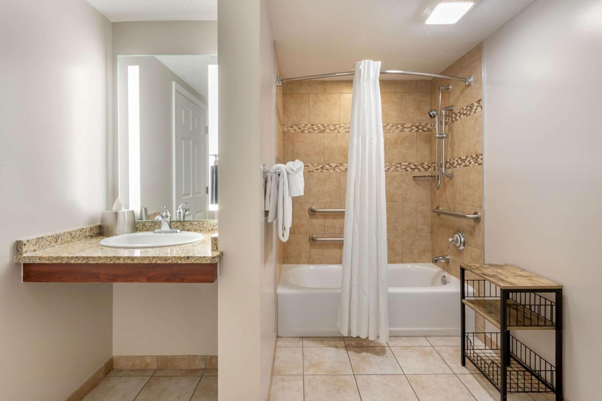 Hilton Grand Vacations Club Anderson Ocean Миртл-Бич Экстерьер фото